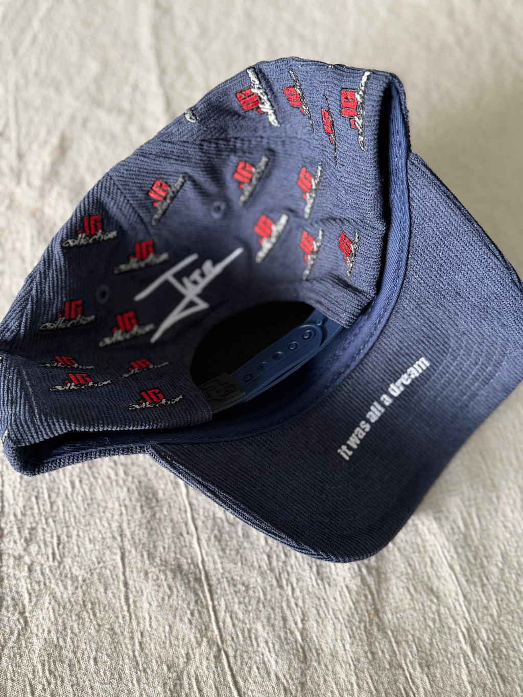 Jean Hat